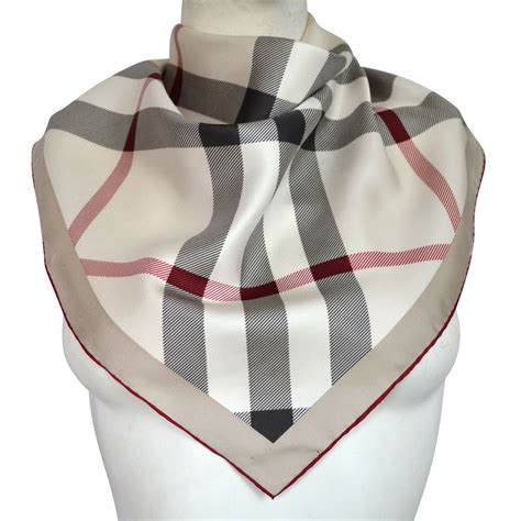 Foulard en serge de soie imprimée BURBERRY pour femme